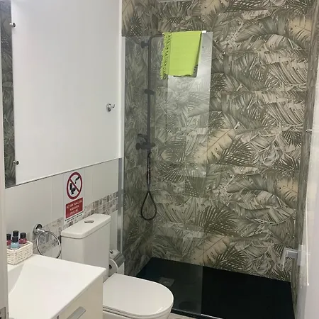 Second-line - Saffari Apartament *